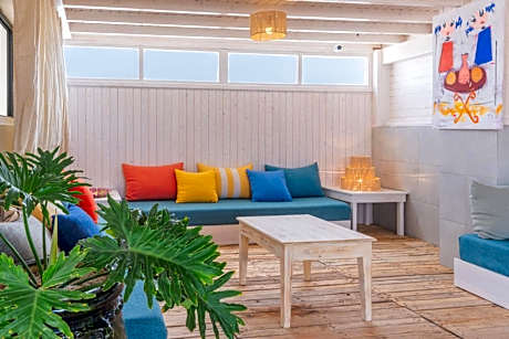 Hanah Apartments