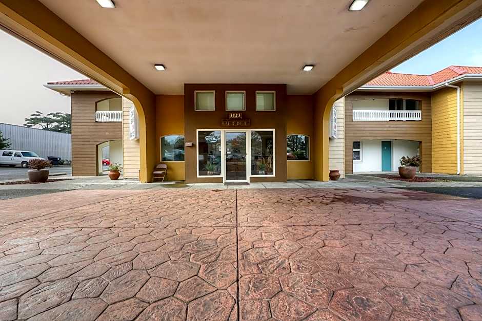 Newport Inn By OYO - Hwy 101