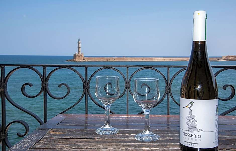 Mosaic Venetian Harbour Suites