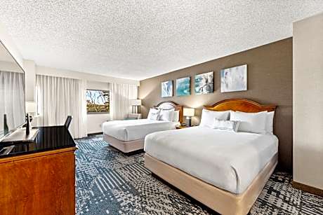 Deluxe Studio, Studio, 2 Queen (Hearing Accessible)