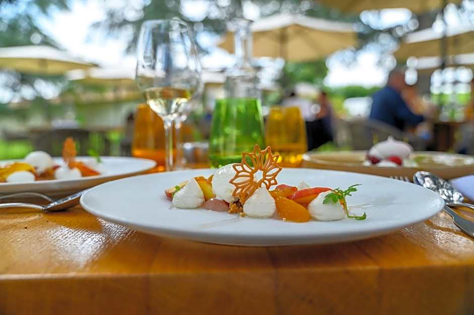 Les Secrets Chateau Pey La Tour - Logis Hotels & Restaurant