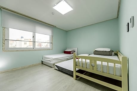 Triple Room with Bathroom