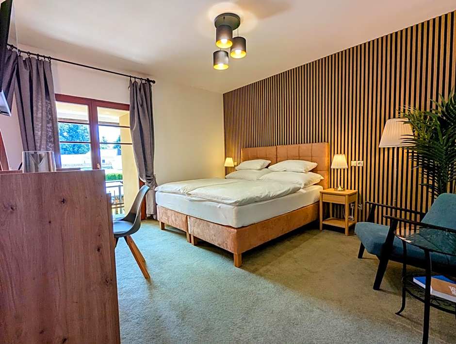 Foto 1 de 5 de Deluxe 1 Double Bed or 2 Beds, Balcony