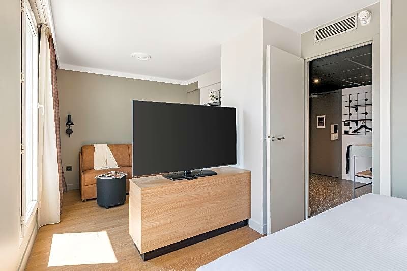Moxy Annecy