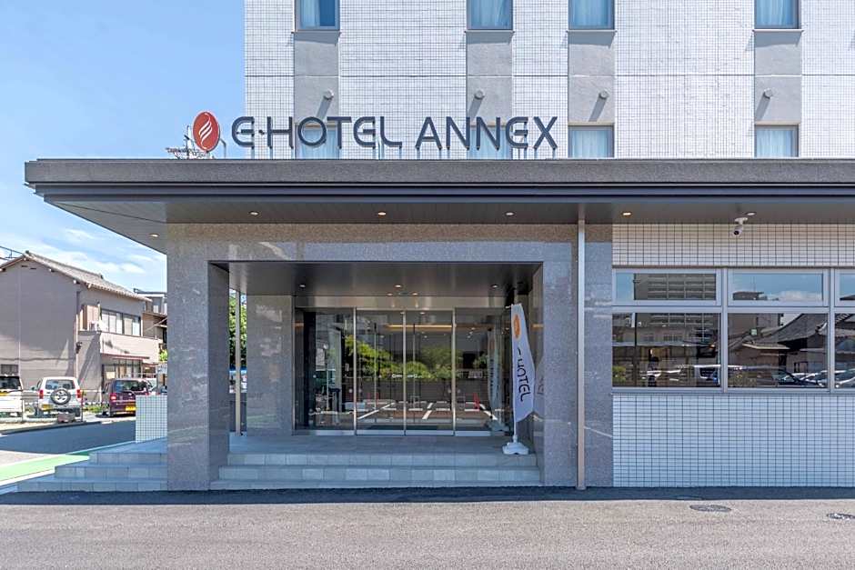 E Hotel Kumagaya Annex