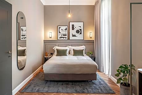 Queen Room with Balcony