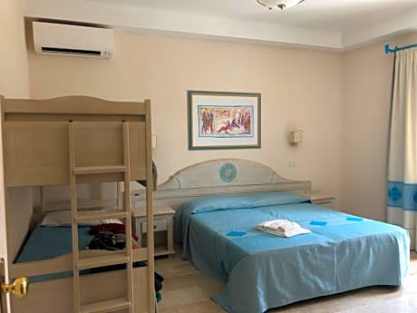 Superior Quadruple Room