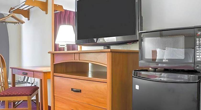 Econo Lodge Ithaca Airport 