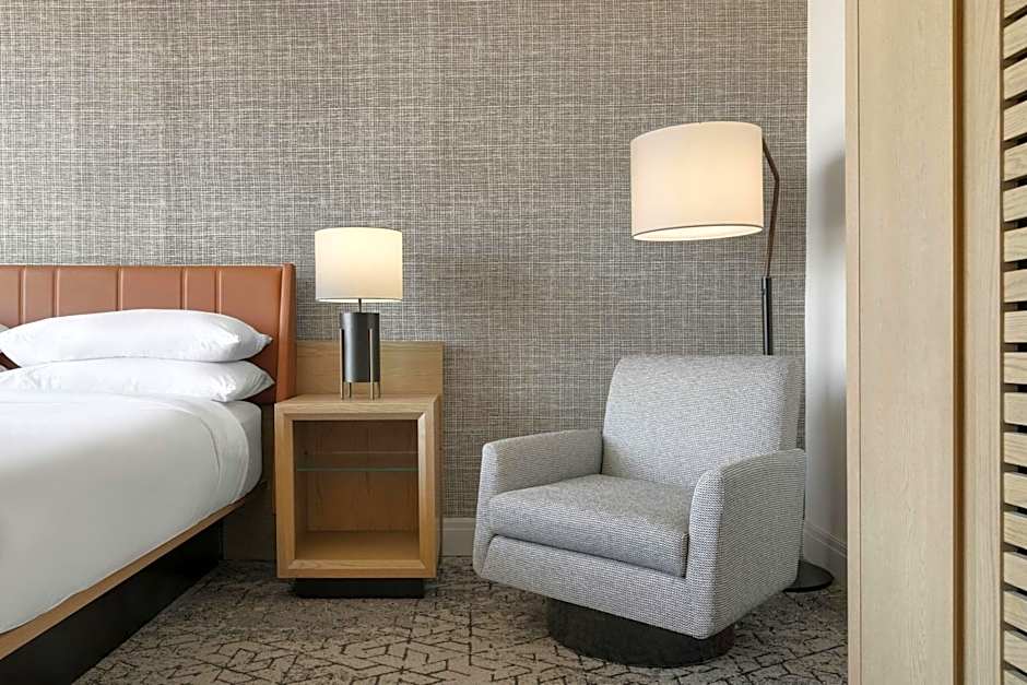 Sheraton Charlotte Hotel