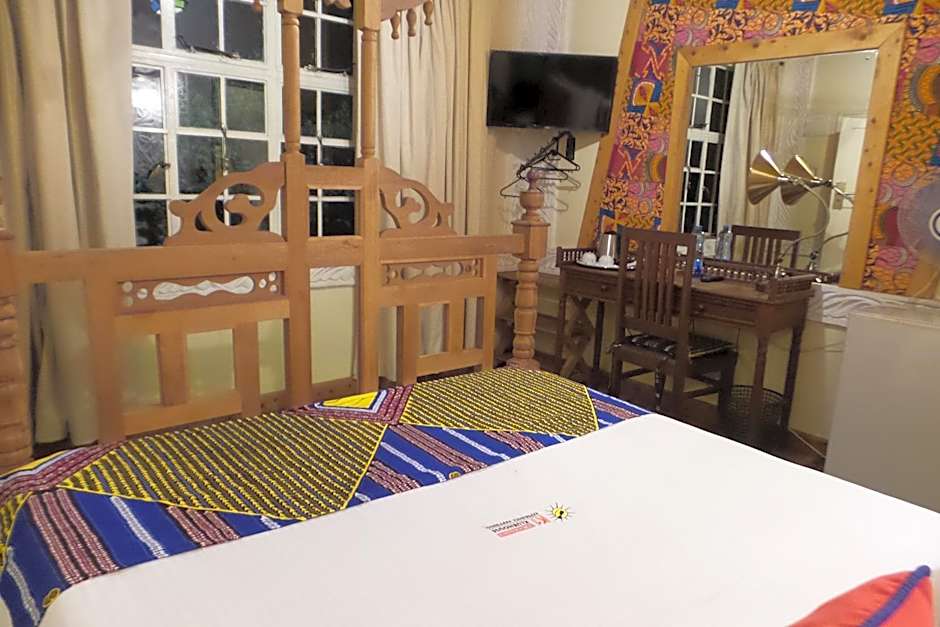 Parklands Shade Hotel