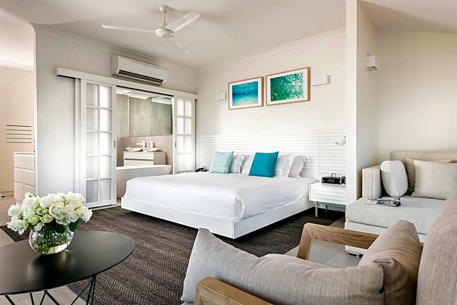 Mangrove Hotel
