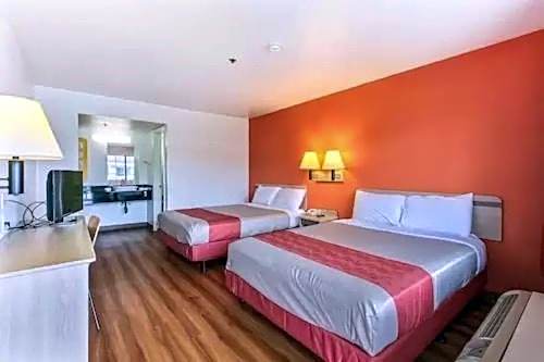 Coastal Valley Inn