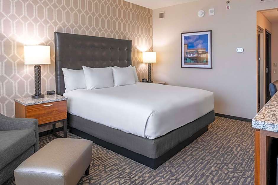 Drury Plaza Hotel Dallas Arlington