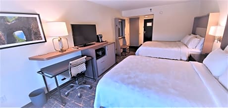 Two Queen Beds