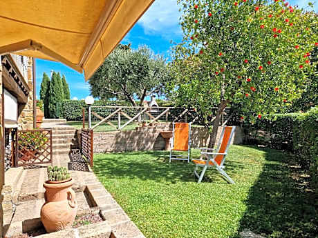 Apartment with Garden View