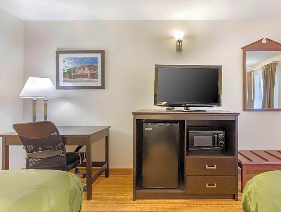 Quality Inn Arab