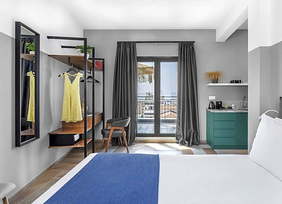 Play Theatrou Athens a member of Brown Hotels