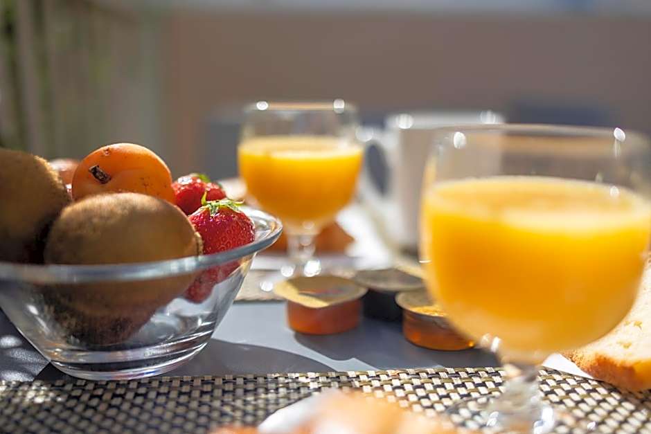 Kyriad Frejus Centre