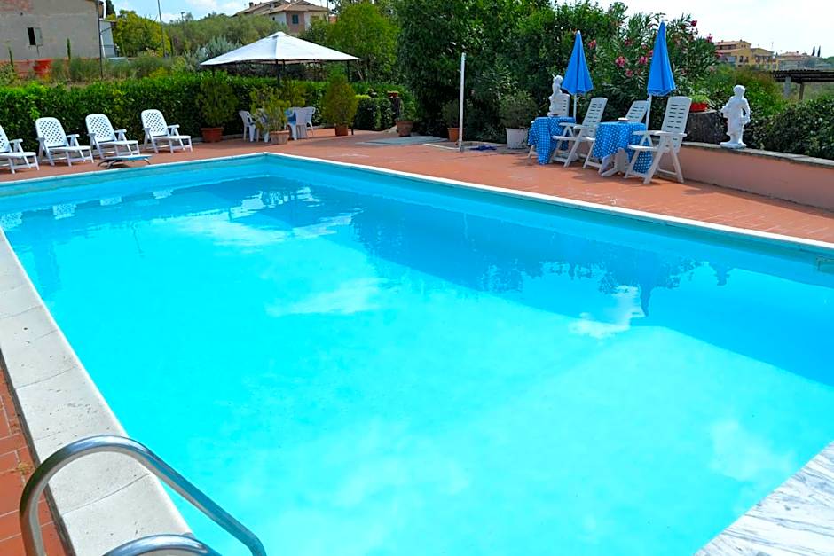 Appartamento con piscina e tennis