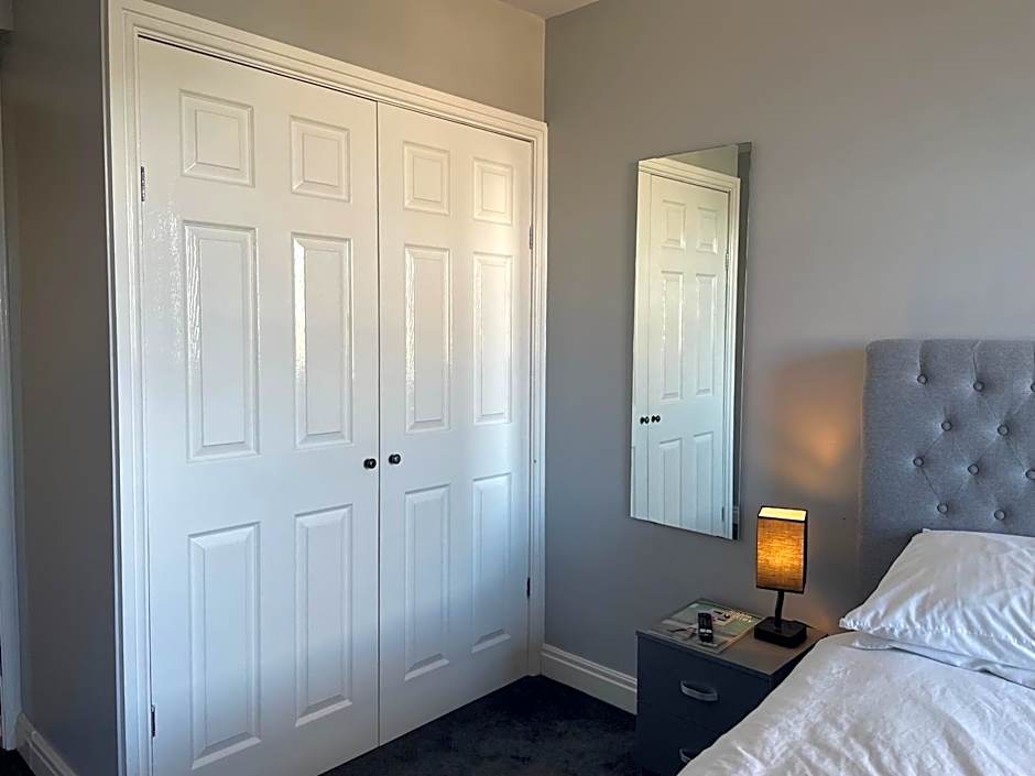 Feildens Arms & Hotel