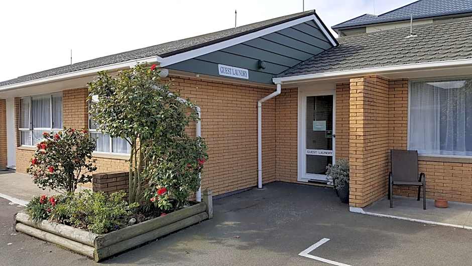 Aalton Motel