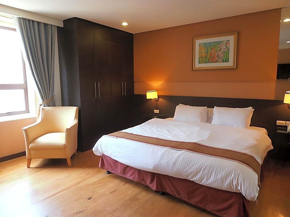 Photo 1 of 3 of Junior Suite