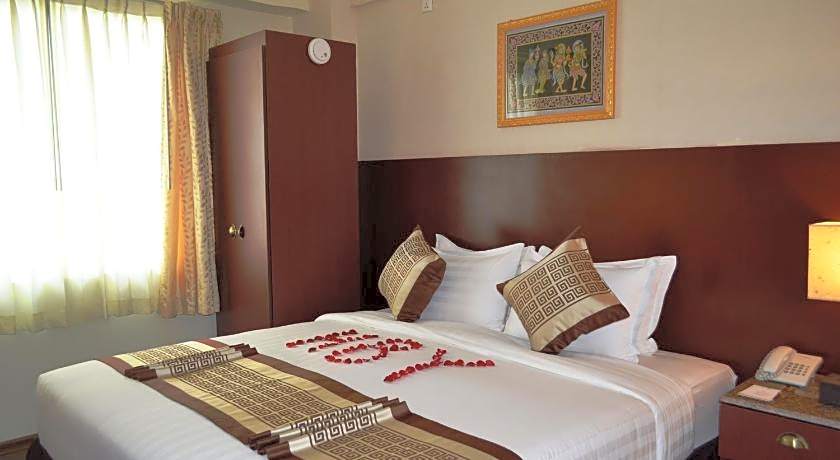 Hotel Broadway Yangon