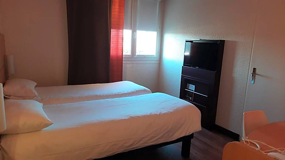 Ibis Roanne Le Coteau Hotel Restaurant