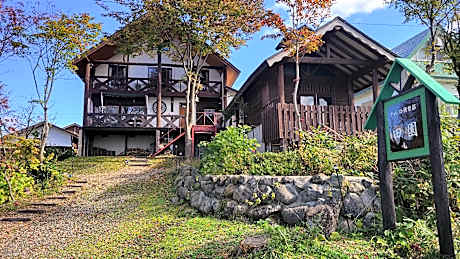 Lake View Highland Rental Villa with Natural Hot Spring, Exclusive for One Group per Day