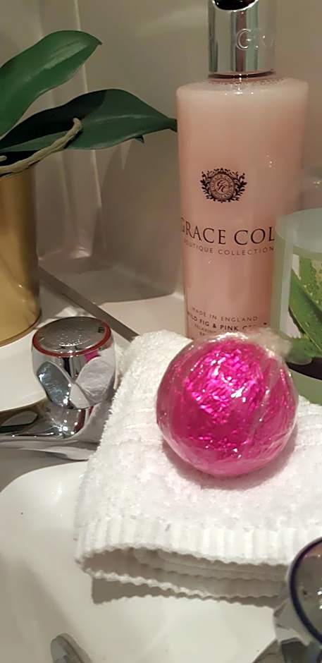 Sleep, Eat, Repeat Bed and Breakfast