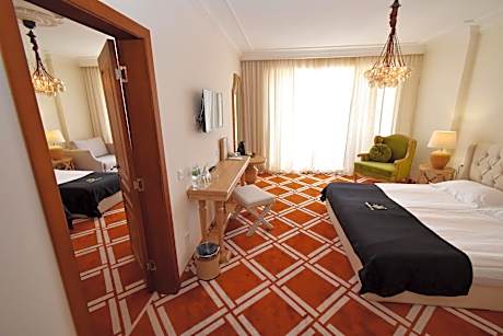 Sea View Family Room for 4 Adults and 1 Child
