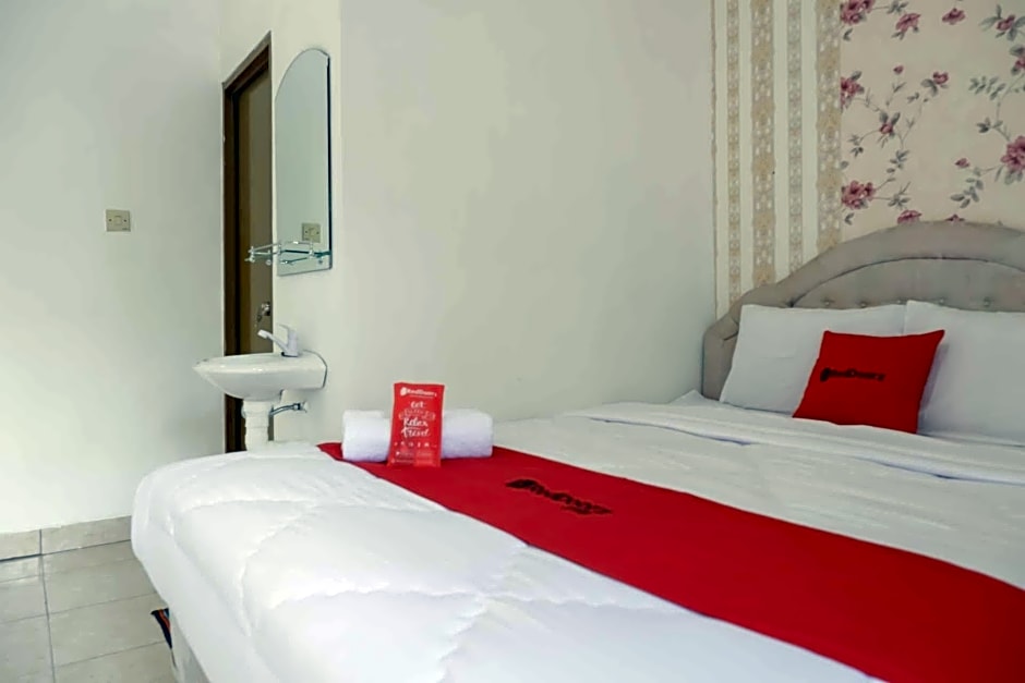 RedDoorz near RSUD Nganjuk