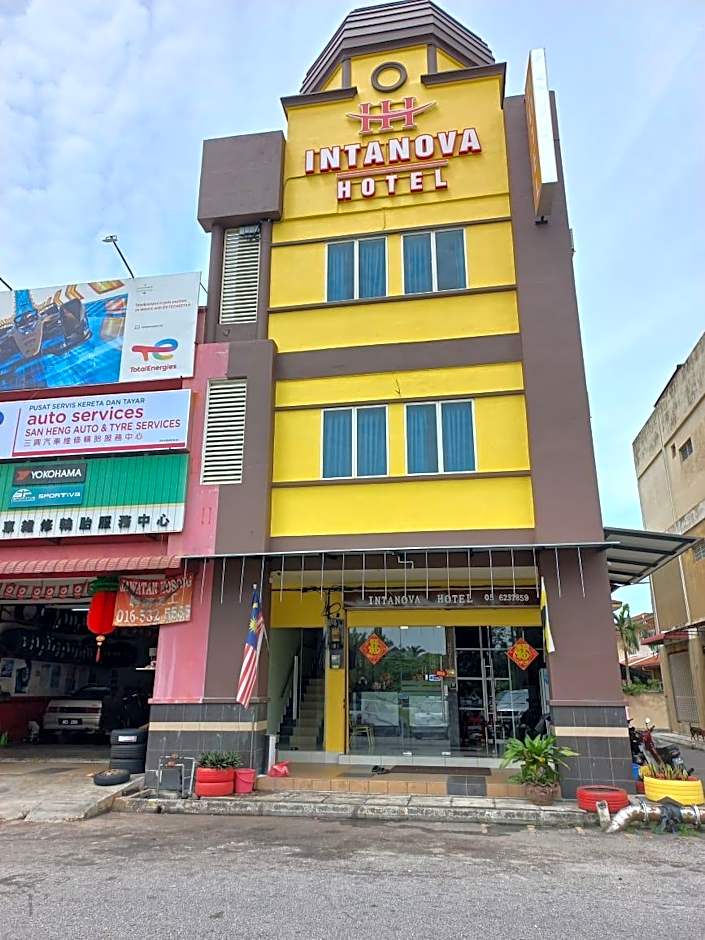 Intanova Hotel