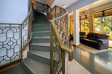 Crown Suites