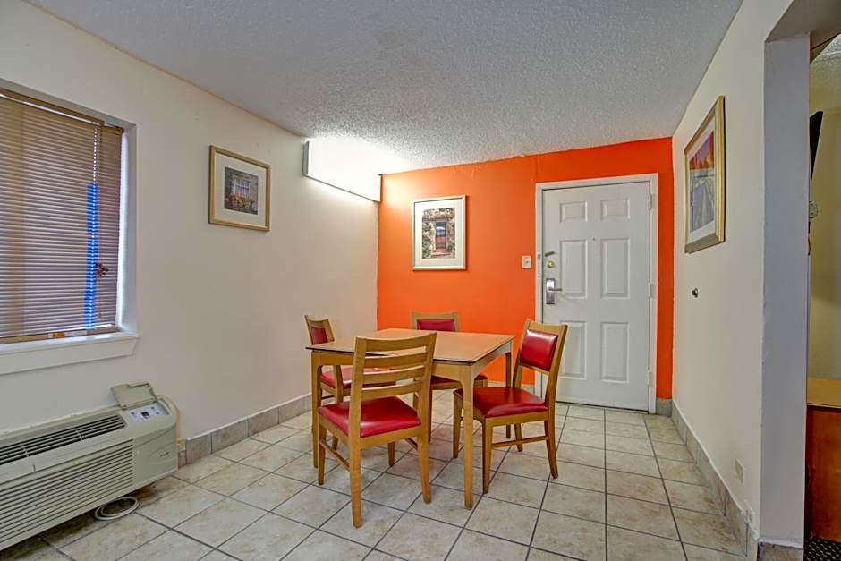 Americas Best Value Inn - Laredo