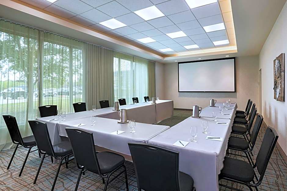 Courtyard by Marriott Dallas Carrollton and Carrollton Conference Center