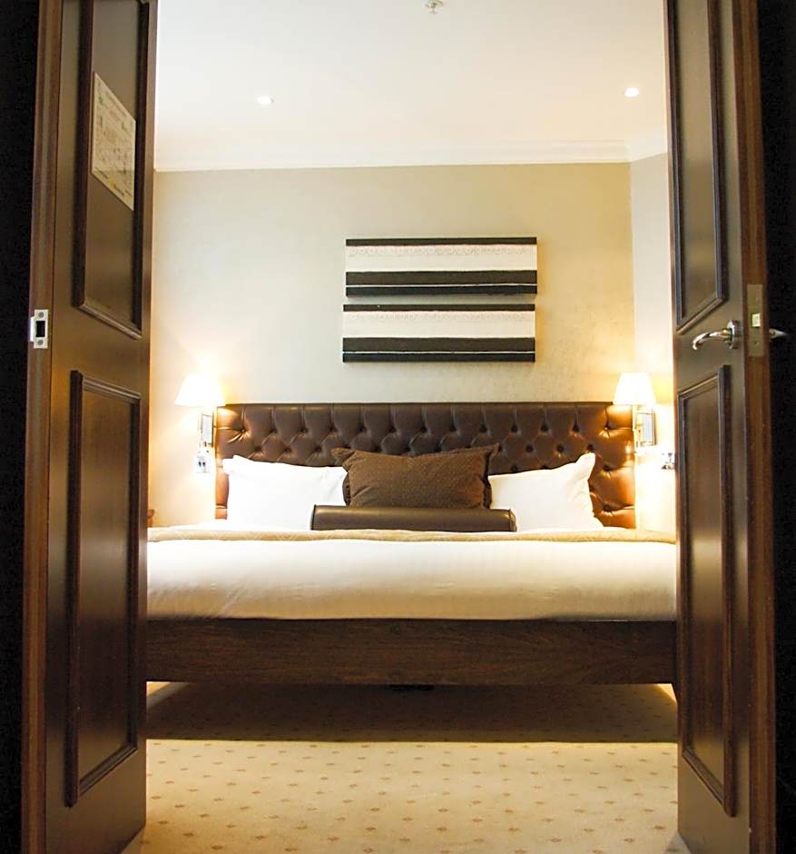 Courthouse Hotel London