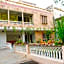Hotel Tara Niwas