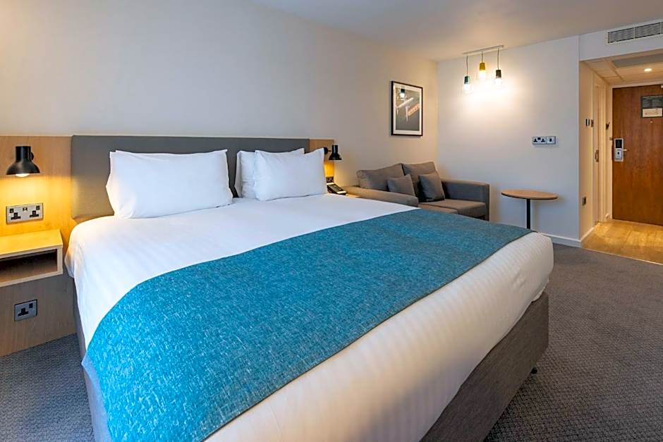 Holiday Inn Bristol Airport By IHG