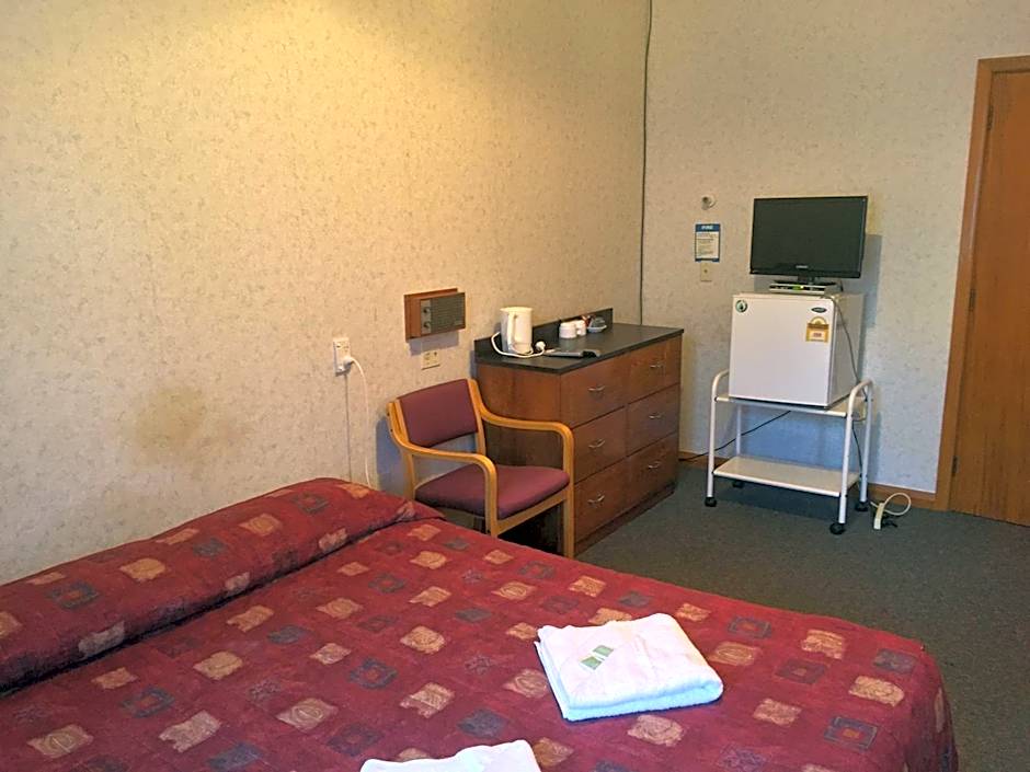 Otematata's Best Dam Pub