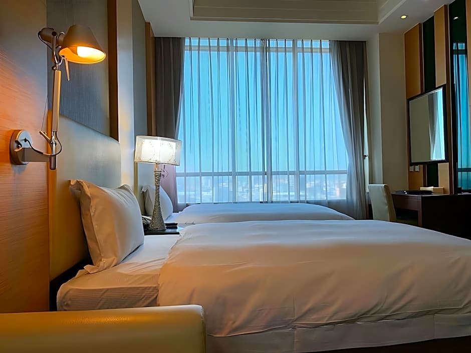 Ever Delightful Business Hotel