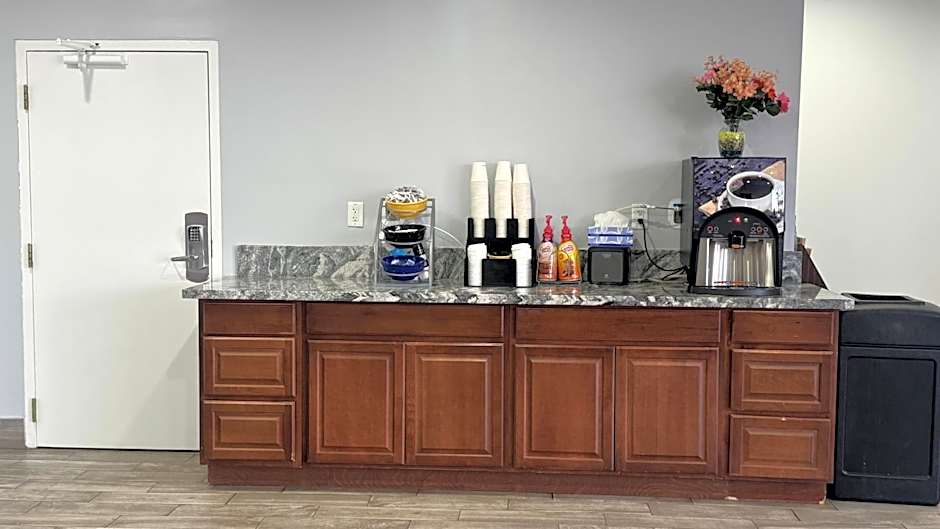 Red Roof Inn Hampton Coliseum