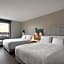 avid hotel Oak Creek By IHG