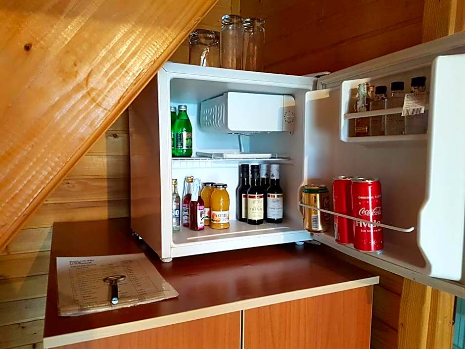 OSTROG Aparthotel KOLIBA-VLASTNIŠTVO MANASTIRA OSTROG