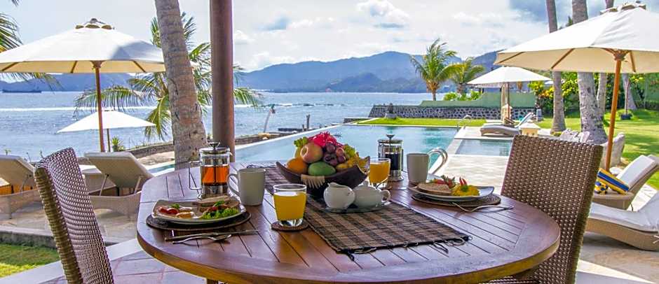 Oceanfront Citakara Sari Villas
