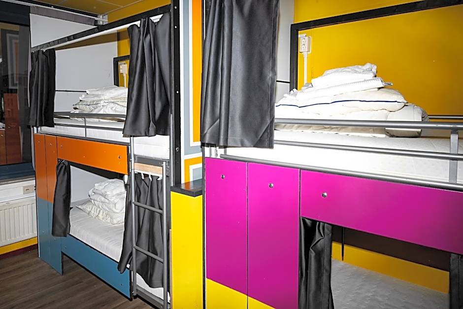 Amsterdam Teleport Hotel