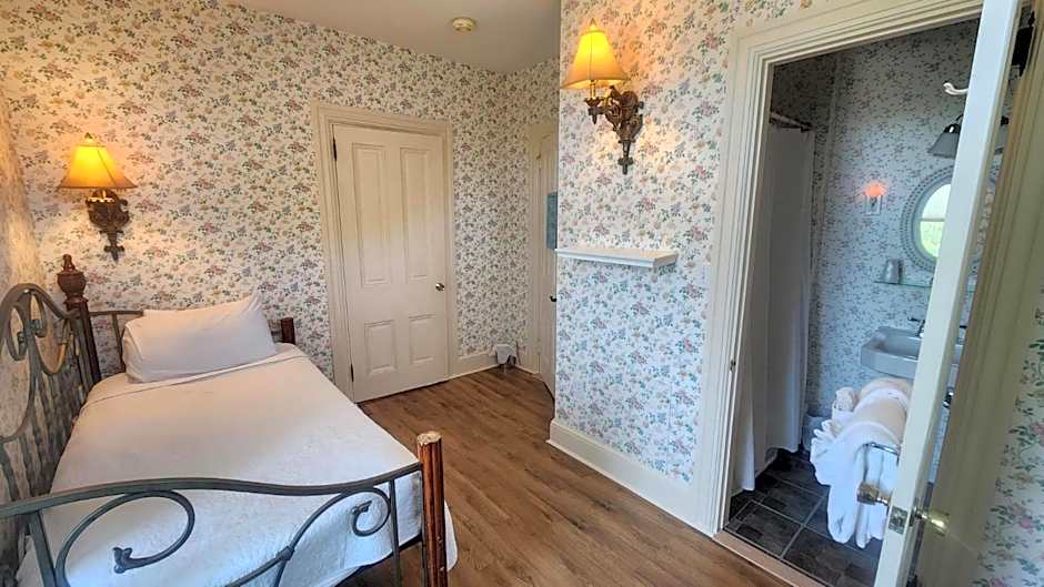 Greystone Manor Bed & Breakfast