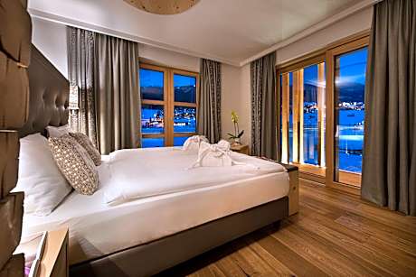 Suite with Mountain View