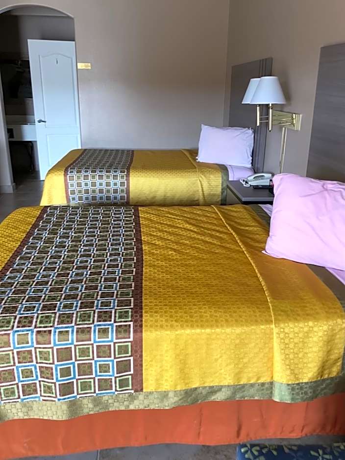 Los Fresnos Inn and Suites