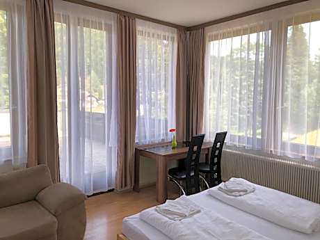 Economy Quadruple Room